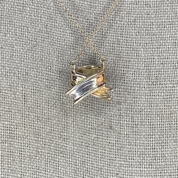 Tiffany&Co. Bow Pendant Necklace in Sterling Silver (16in) - Picture 4 of 6